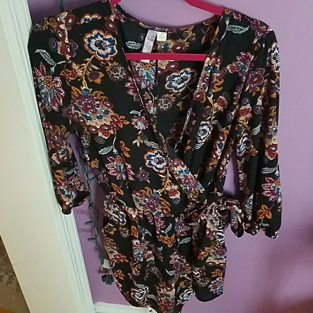 🦋Adorable Floral Romper🦋 FINAL PRICE
